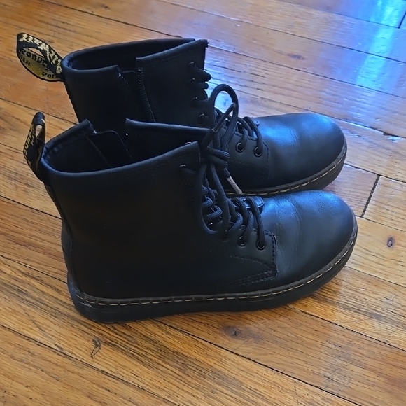 Dr. Martens Kids Black Boots Size 3 - Picture 1 of 8